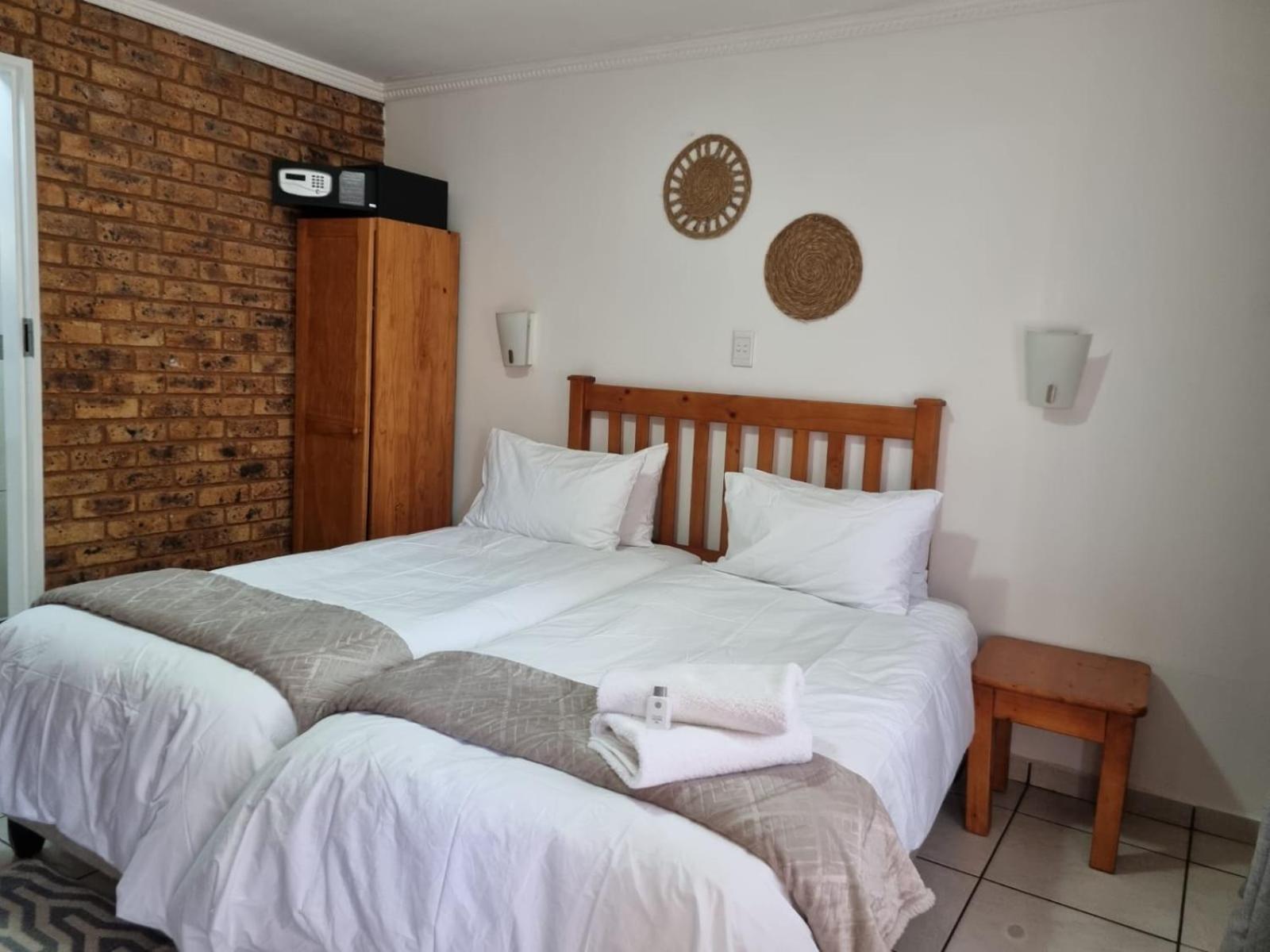 Airport Inn Bed And Breakfast Kempton Park Exterior photo