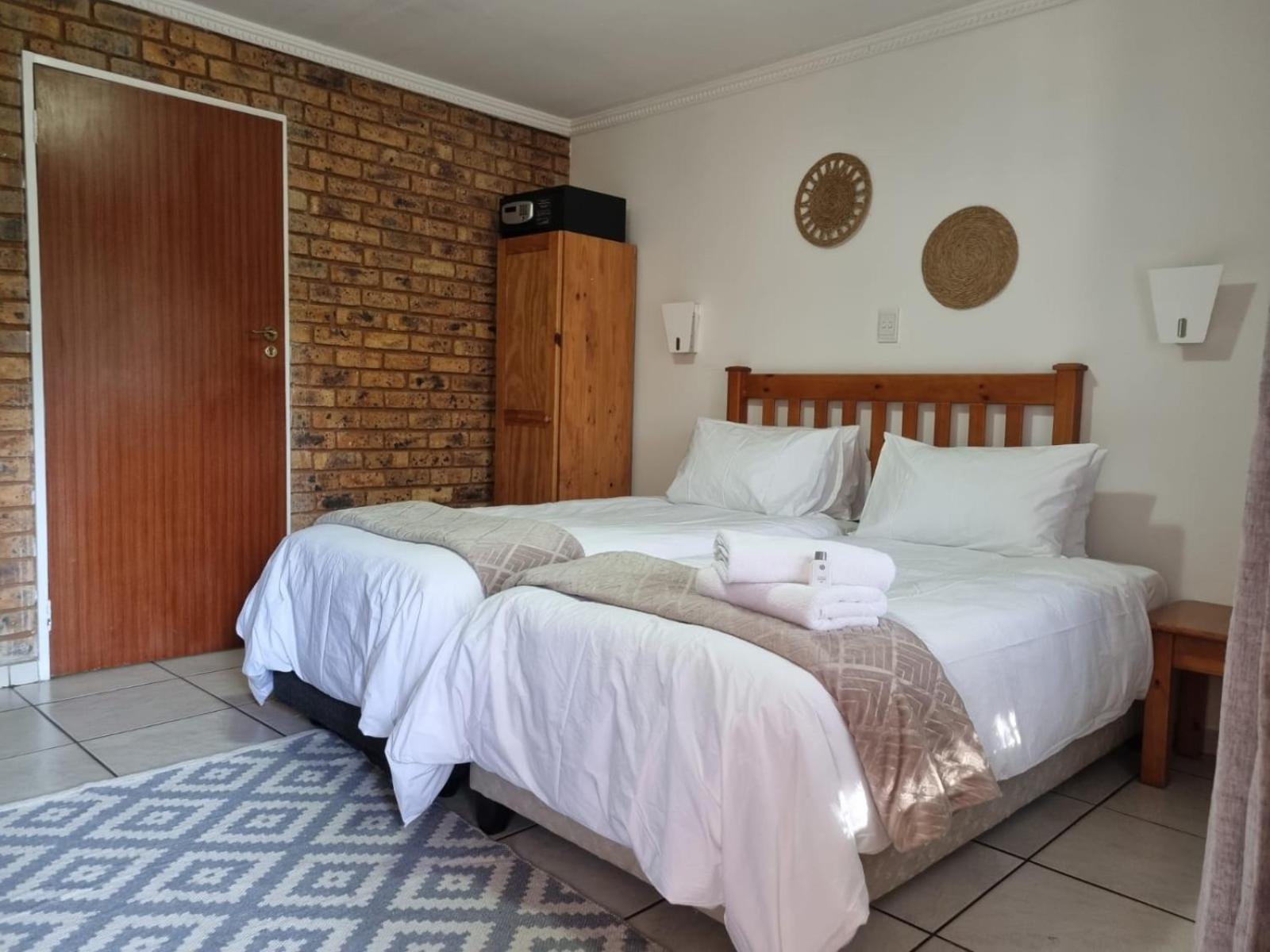 Airport Inn Bed And Breakfast Kempton Park Exterior photo