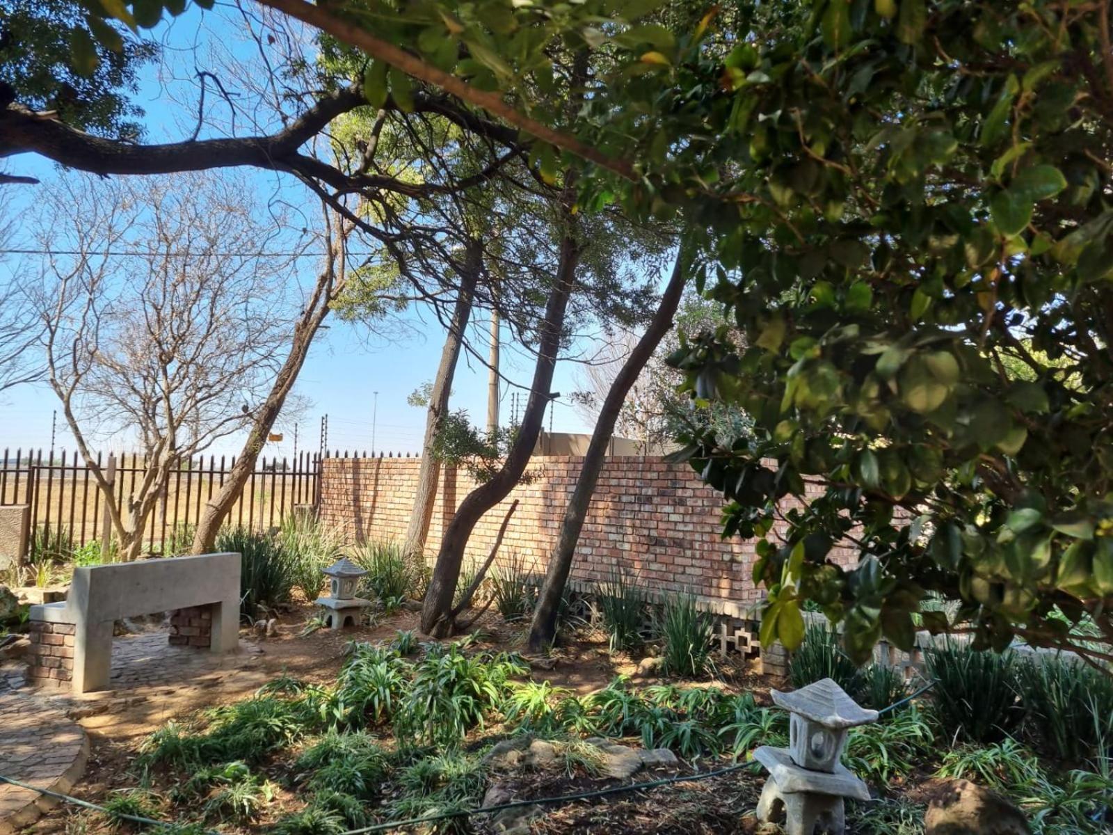 Airport Inn Bed And Breakfast Kempton Park Exterior photo