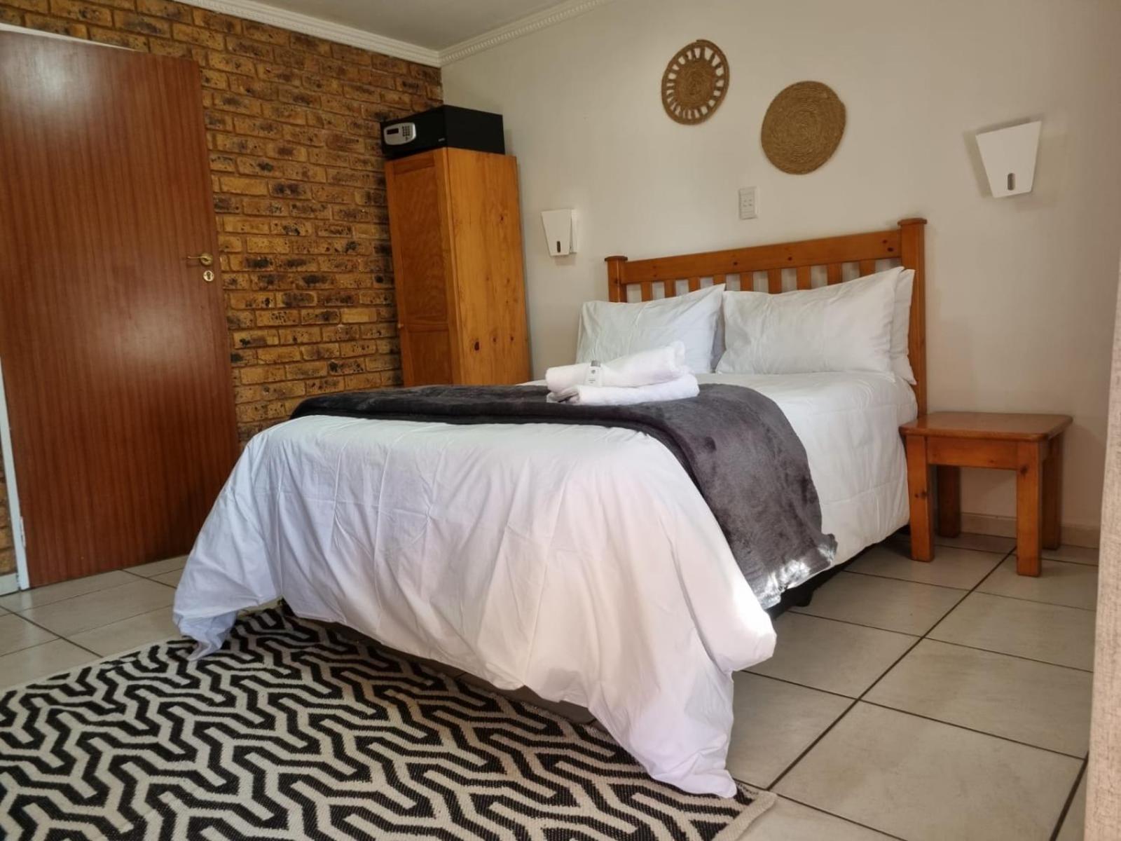 Airport Inn Bed And Breakfast Kempton Park Exterior photo